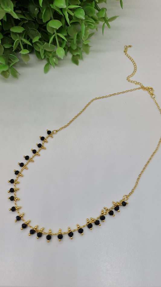 Collar con piedra de Ónix negras