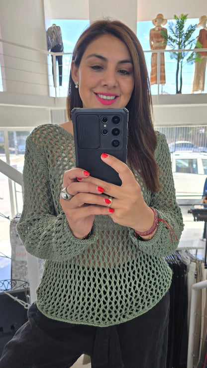 Sweater de lana calado