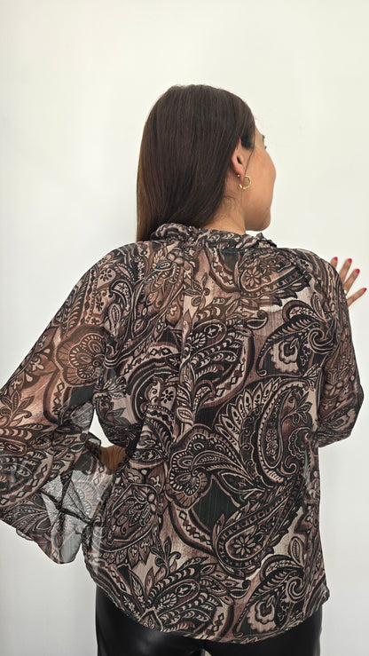 Blusa de gaza con vuelos
