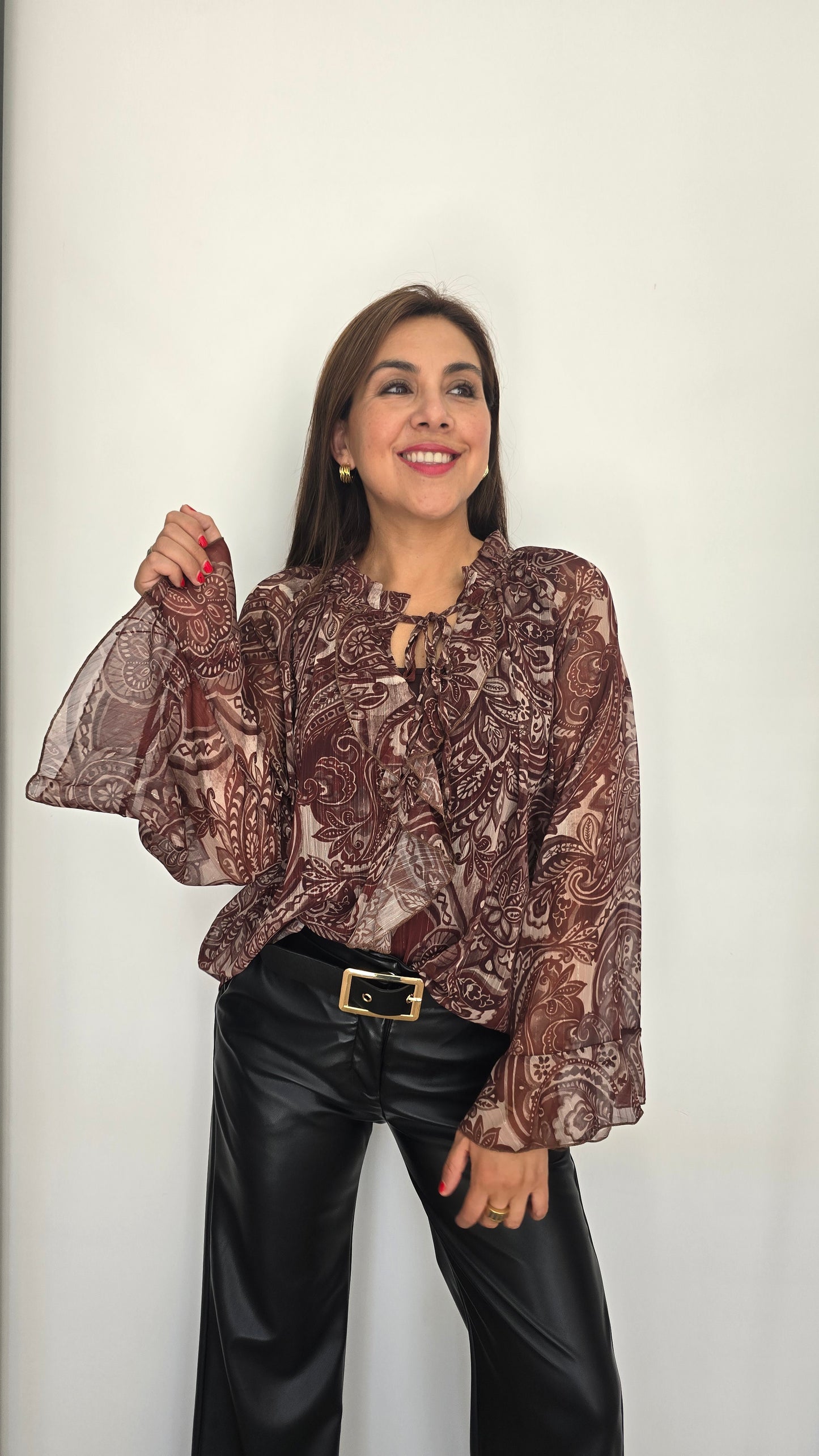 Blusa de gaza con vuelos