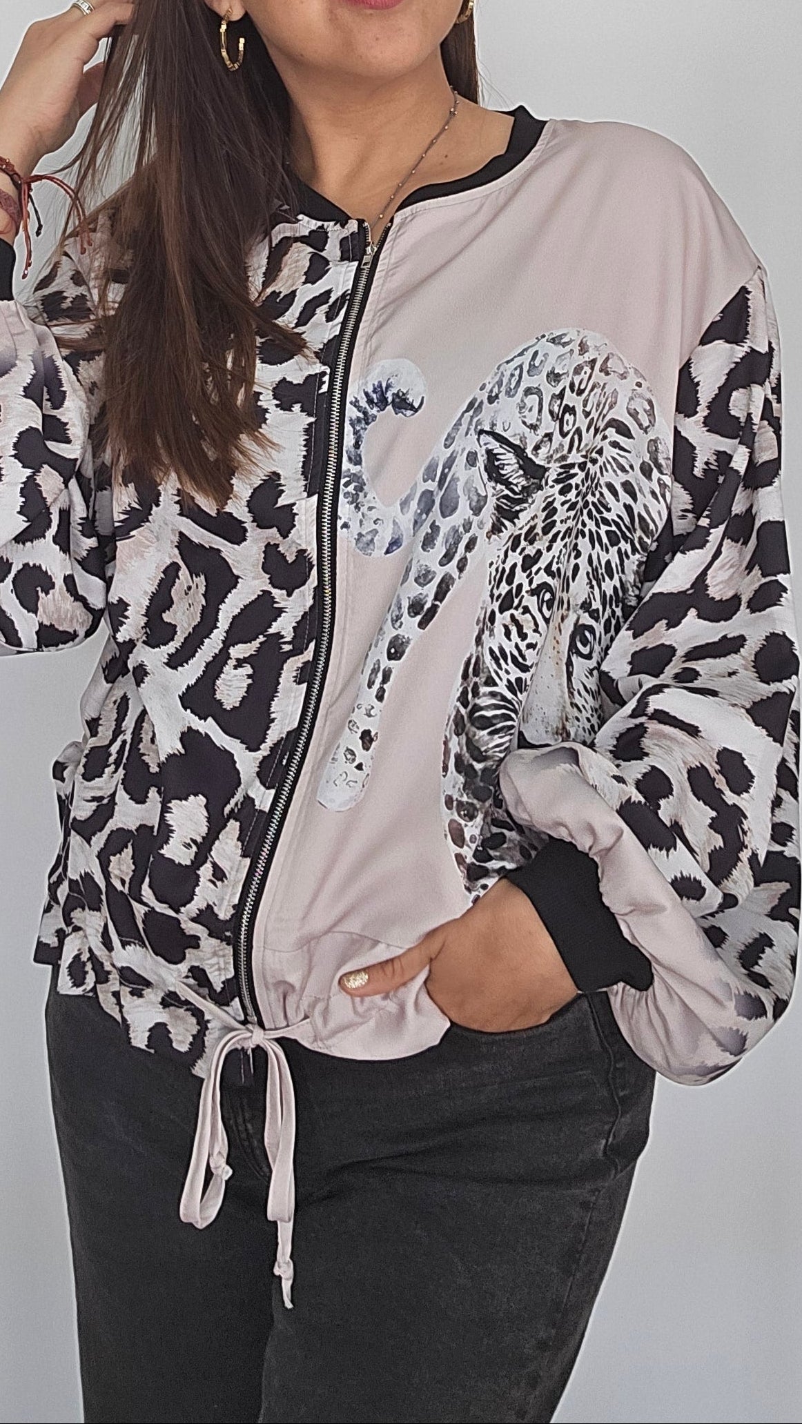 Chaqueta estampada ajuste en cintura