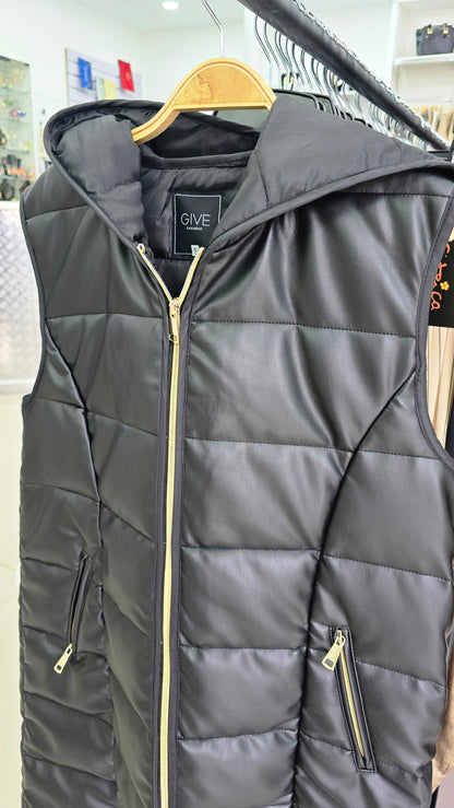 Parka sin manga de ecocuero