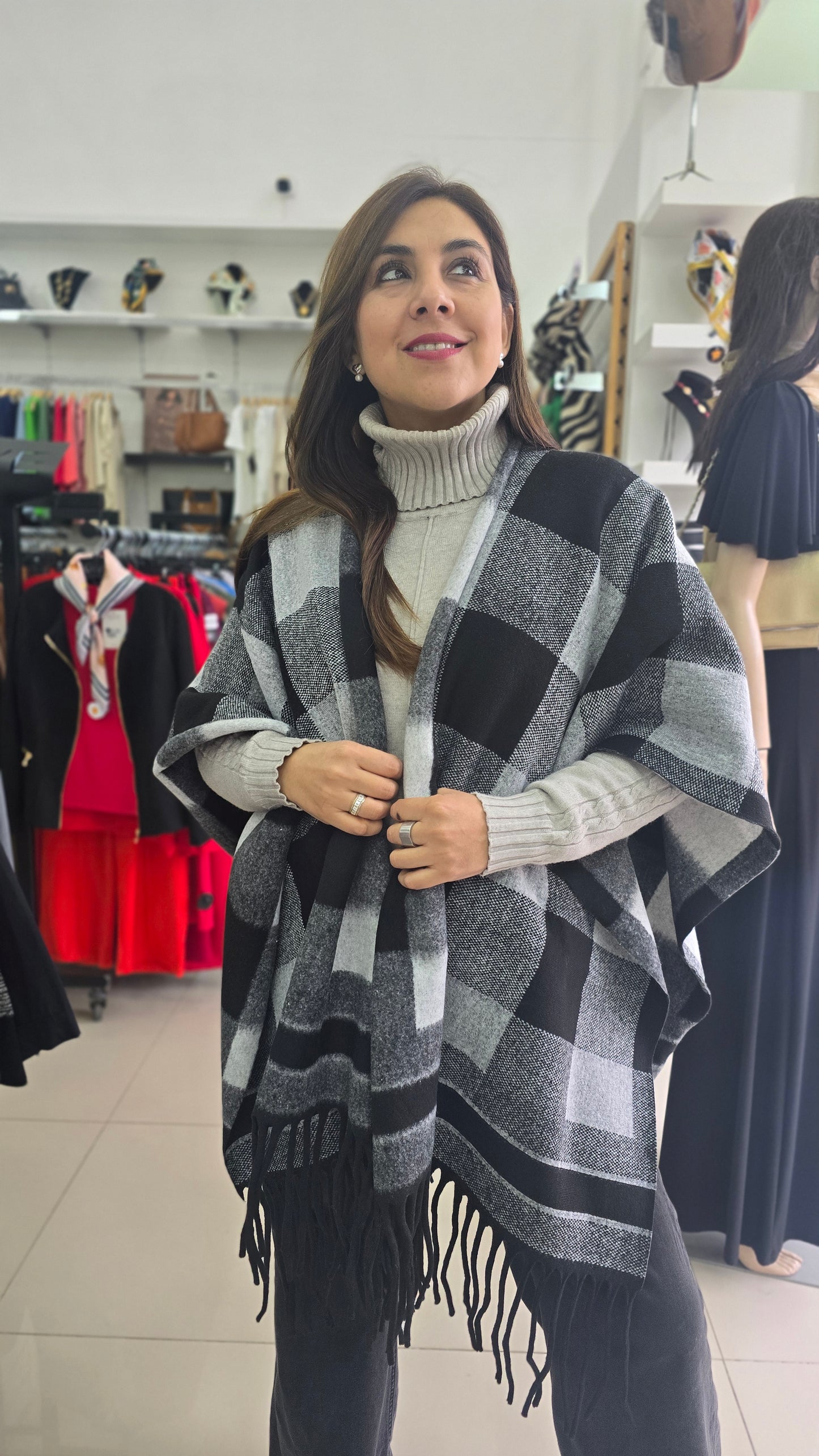 Poncho cuadrille