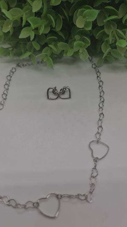 Set de cadena plata de corazones entrelazados + aros de corazones